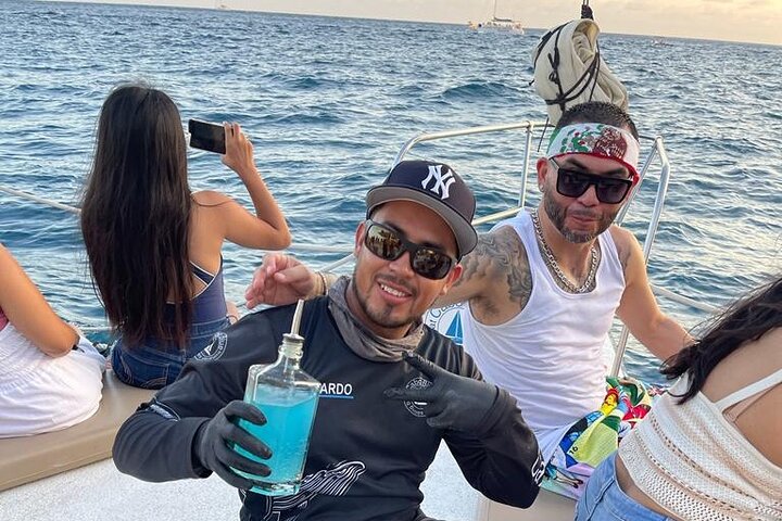 Cabo San Lucas Sunset Cruise with Open Bar and Snacks