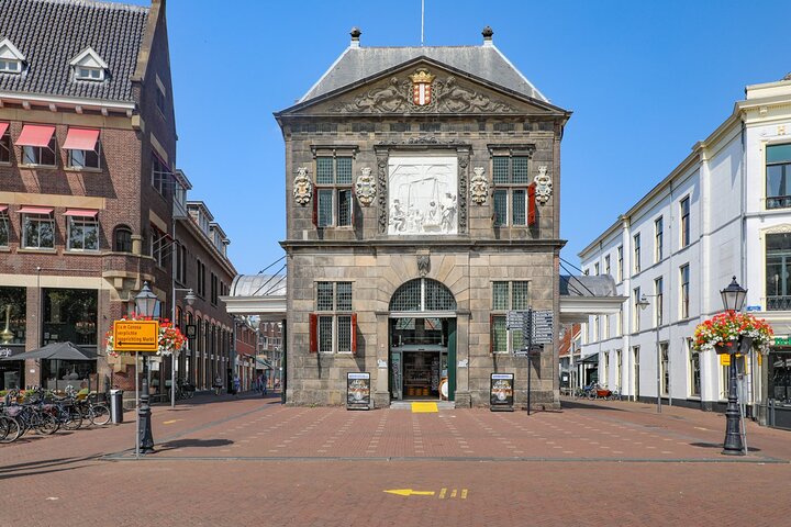 Historical Gouda: Private Walking Tour with a Local Guide
