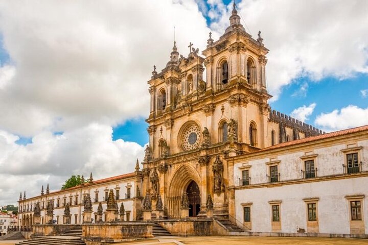 Alcobaça and Batalha Monasteries: Private Tour