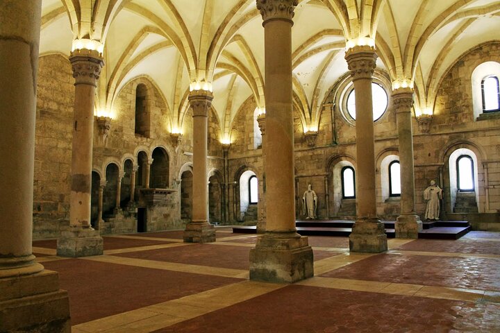 Alcobaça and Batalha Monasteries: Private Tour