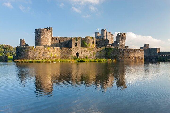 From Cardiff: 3 Amazing Castles, Tintern Abbey & Roman Caerleon