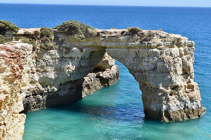 Lisbon to Algarve Private Transfer Up to 4 Stops