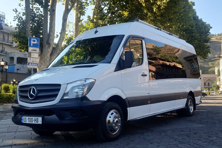 Private Transfer From Winter Resort Gudauri to Tbilisi Airport and Hotels