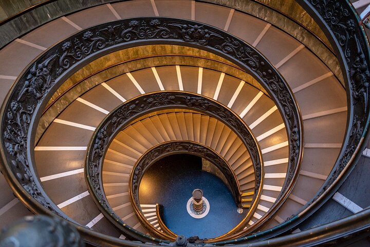 Rome: Vatican Museums & Sistine Chapel Fast Entry -Optional Guide