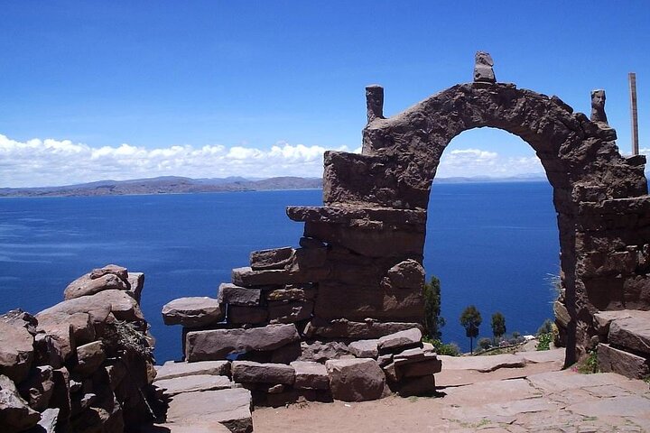 Full-Day Tour of Uros, Taquile and Sillustani from Puno