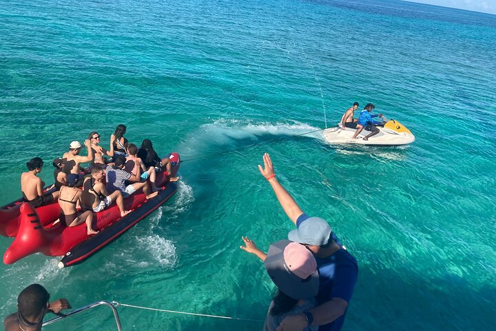 Nassau 3-stops: Snorkeling, Swimming Pigs, Turtles & Lunch