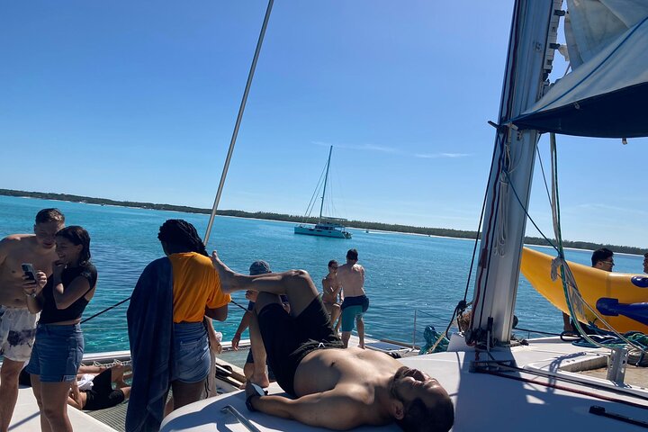 Nassau 3-stops: Snorkeling, Swimming Pigs, Turtles & Lunch