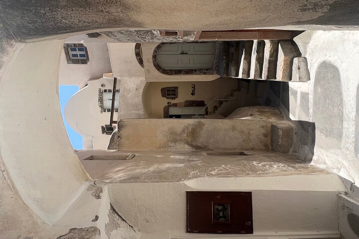 Private Tailor-Made Santorini Land Tour with a Local Driver