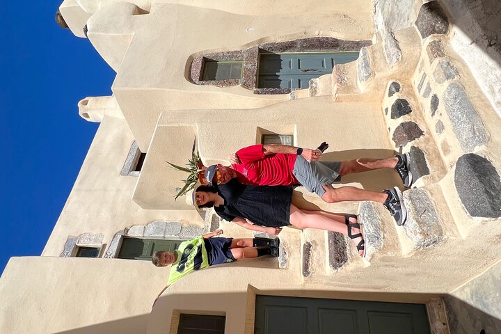Private Tailor-Made Santorini Land Tour with a Local Driver