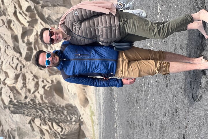Private Tailor-Made Santorini Land Tour with a Local Driver