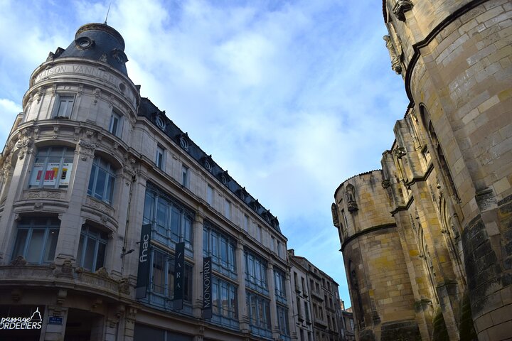 Poitiers: Historic City Center Private Tour