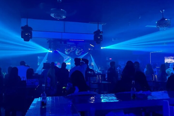 Sosúa VIP Nightlife Experience with Local Guide & Transportation