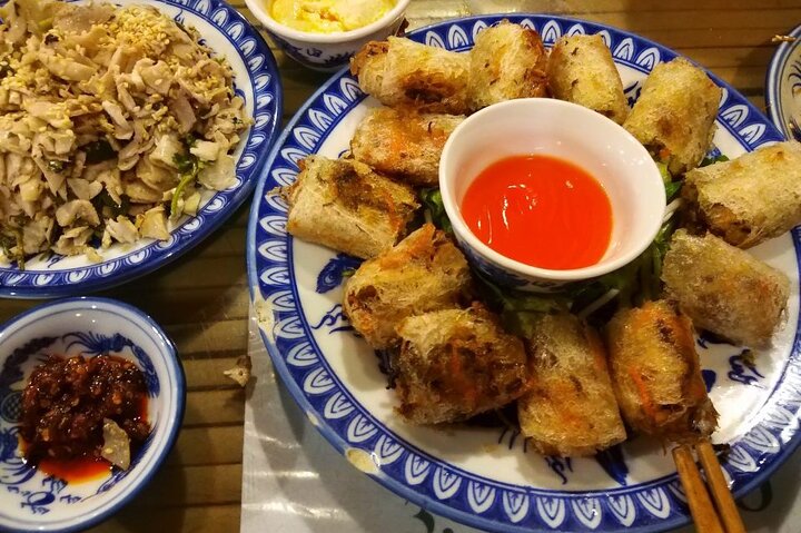 Experience Evening Dalat Food tour
