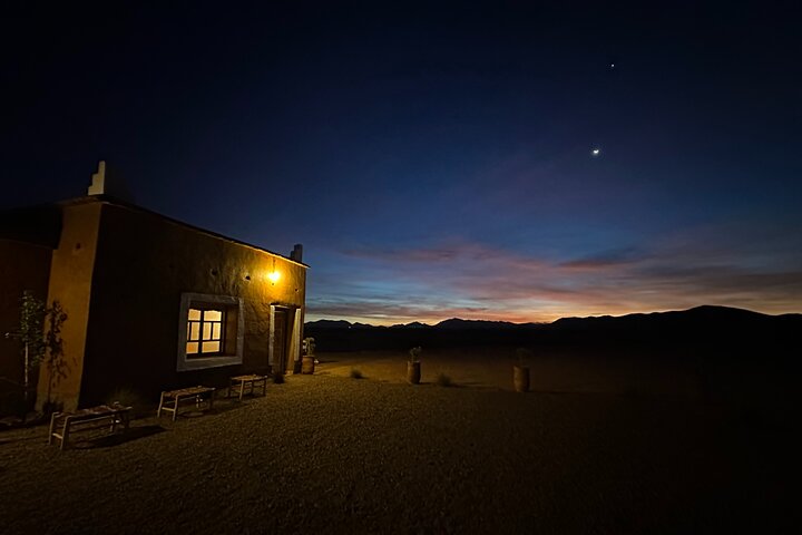 Hot air balloon flight at sunrise in Marrakech breakfast