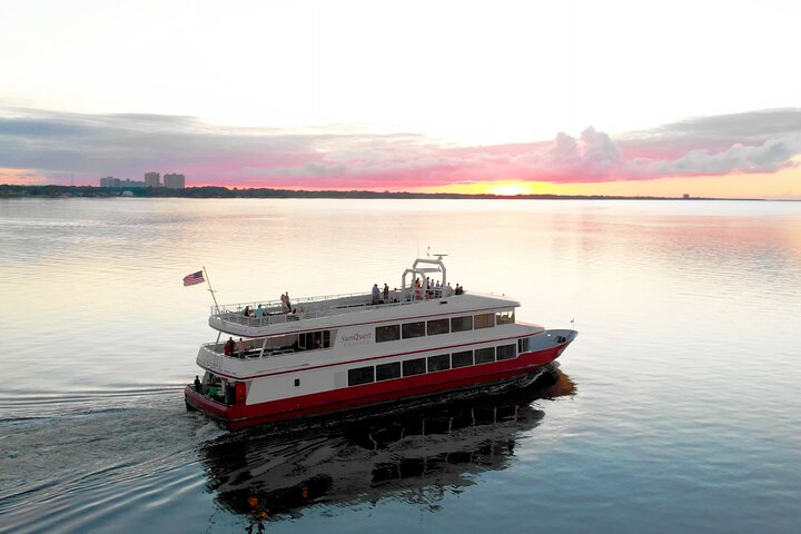 3 Hour Sunset Dinner Cruise by Solaris Yacht in Miramar Beach