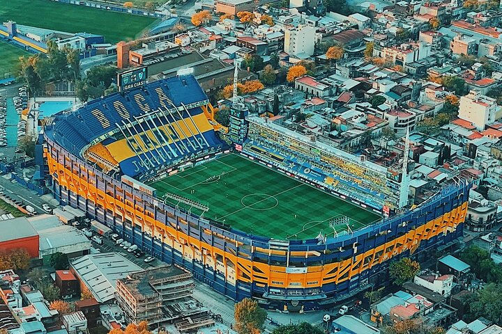 Helitour over the City of Buenos Aires and lunch in the delta
