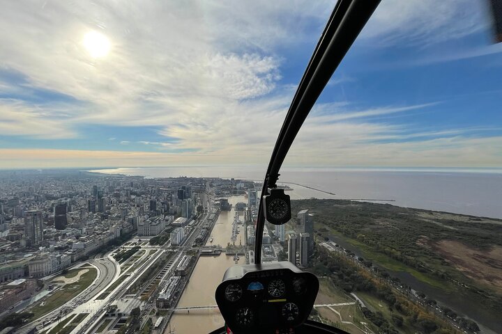 Helitour over the City of Buenos Aires and lunch in the delta