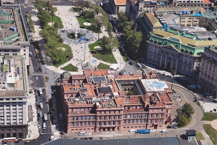 Helitour over the City of Buenos Aires and lunch in the delta