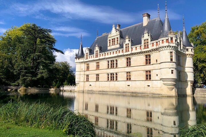 Loire Valley Half Day Wine Tour from Tours : 2 local wineries