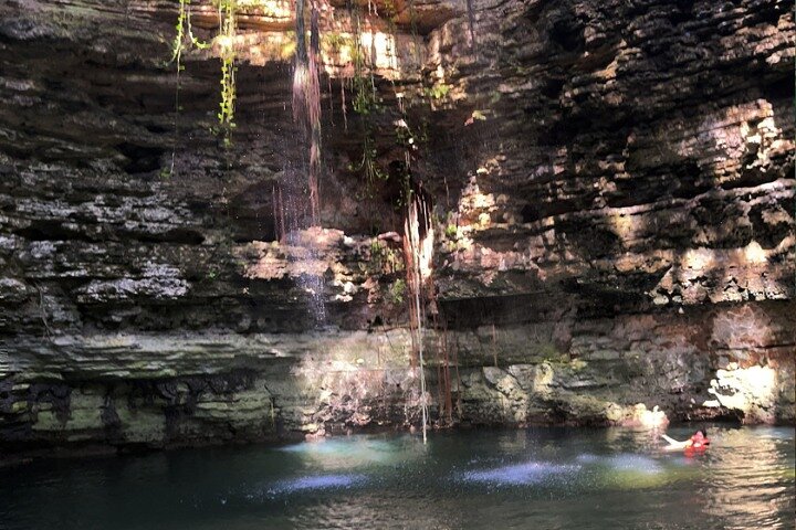 Early morning Chichen Itza Tour: Cenote and Tequila Tasting