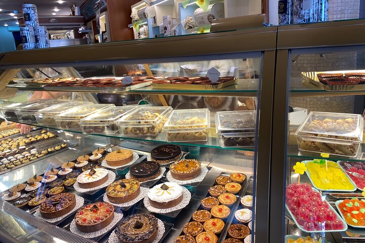 Food and wine tour of Pescara Vecchia on foot