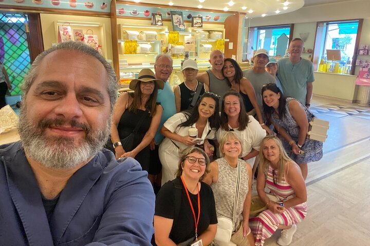 Food and wine tour of Pescara Vecchia on foot