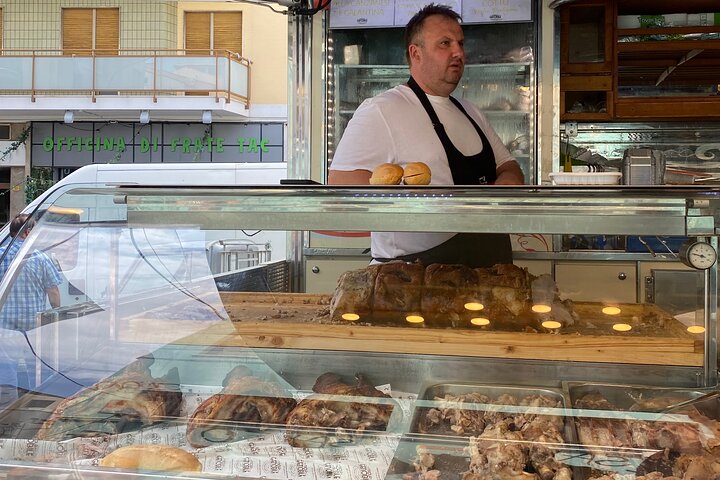 Food and wine tour of Pescara Vecchia on foot