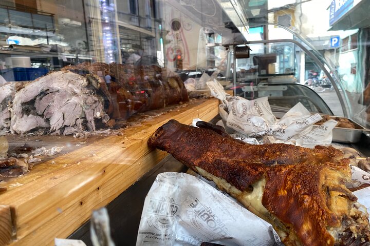 Food and wine tour of Pescara Vecchia on foot