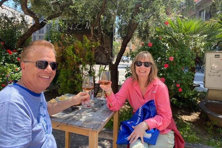 Food and wine tour of Pescara Vecchia on foot