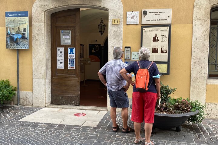 Food and wine tour of Pescara Vecchia on foot
