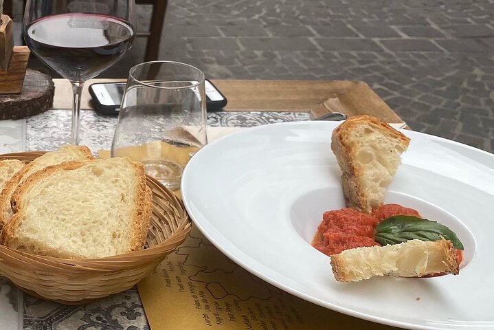 Food and Wine Walking Tour of Pescara with 5 Tastings