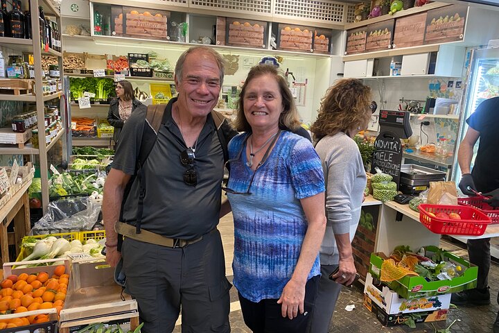 Food and Wine Walking Tour of Pescara with 5 Tastings