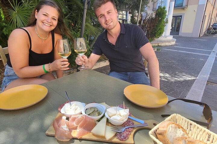 Food and Wine Walking Tour of Pescara with 5 Tastings