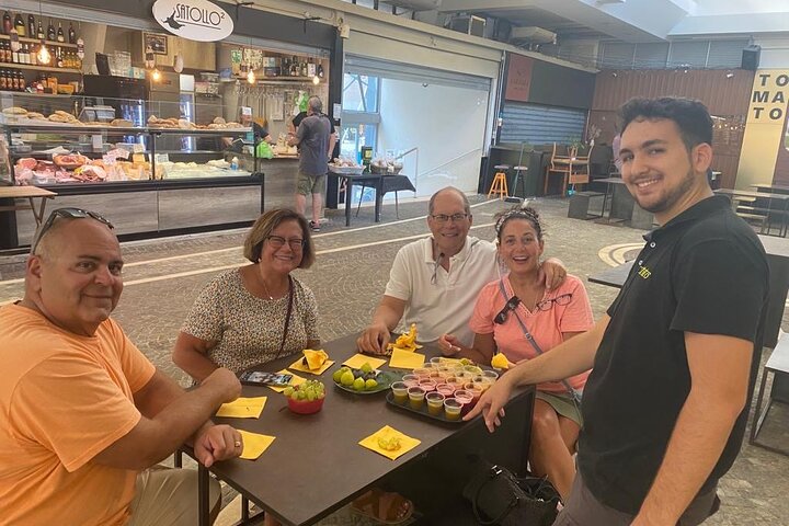 Food and Wine Walking Tour of Pescara with 5 Tastings