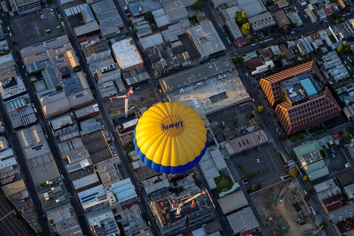 Hot Air Balloon Flights over Melbourne City (optional breakfast)