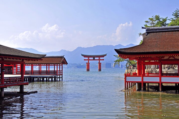 Hiroshima & Miyajima 1-Day Tour from Osaka, Kyoto or Hiroshima