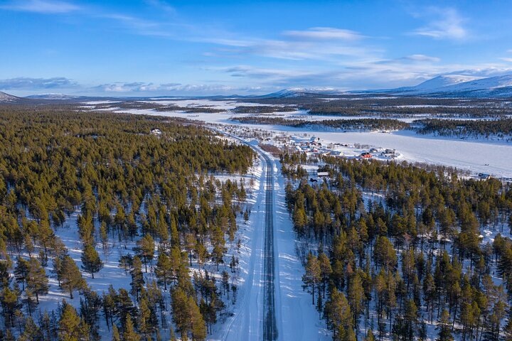 Private Romantic Walking Tour in Kiruna with Historic Church