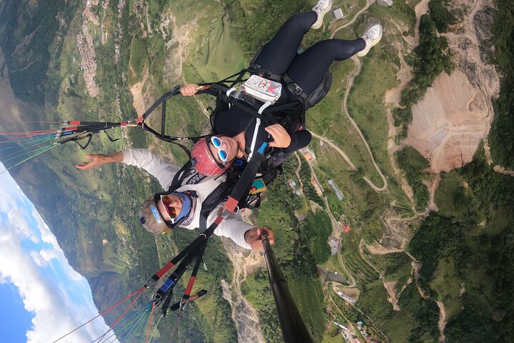 Paragliding tour in Medellín, fly and live a great experience
