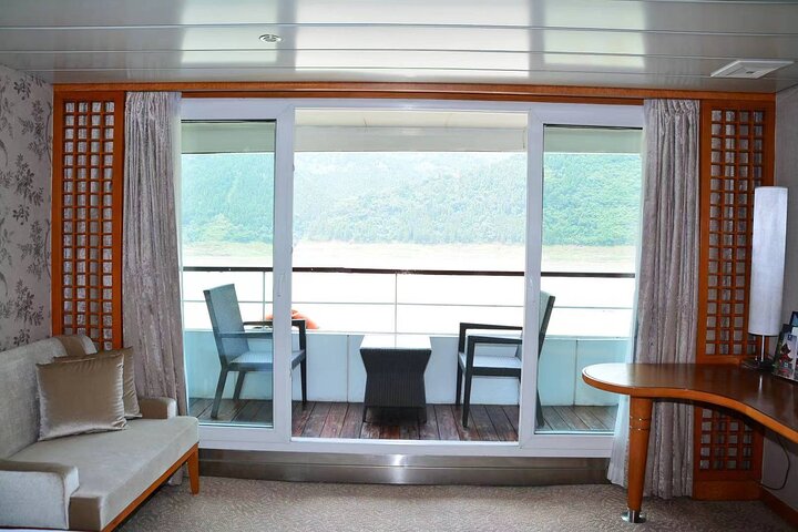 5D4N Yangtze River Cruise:Yichang to Chongqing by Yangzi Explorer