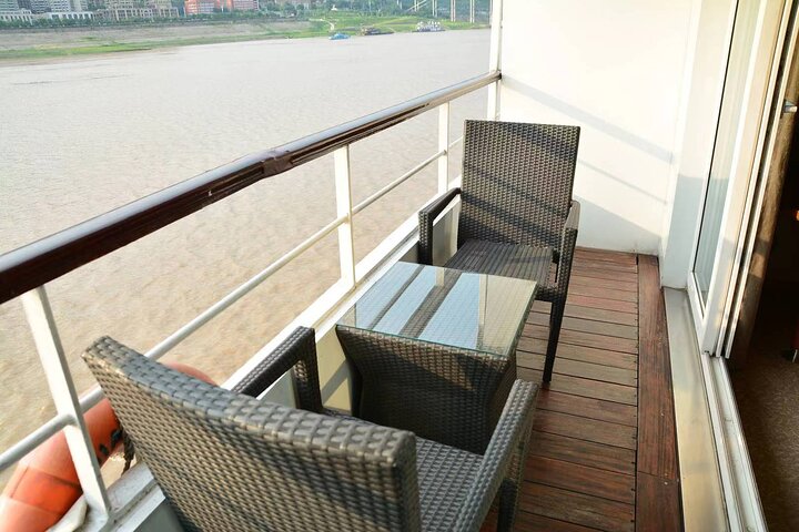5D4N Yangtze River Cruise:Yichang to Chongqing by Yangzi Explorer
