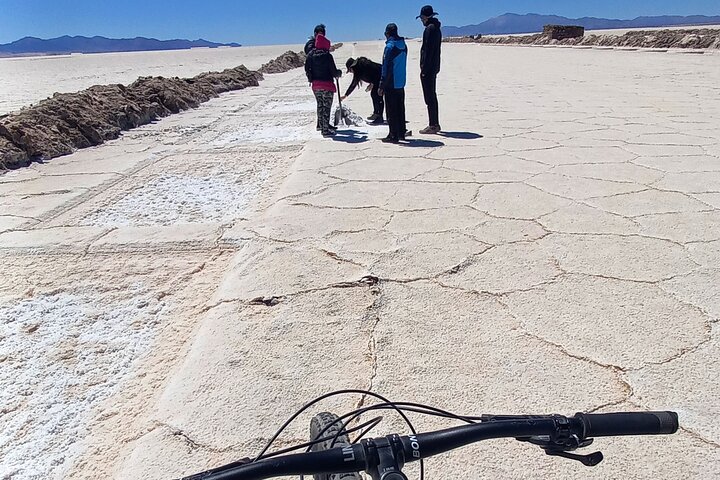 Bike Adventure in Salinas Grandes with Picnic
