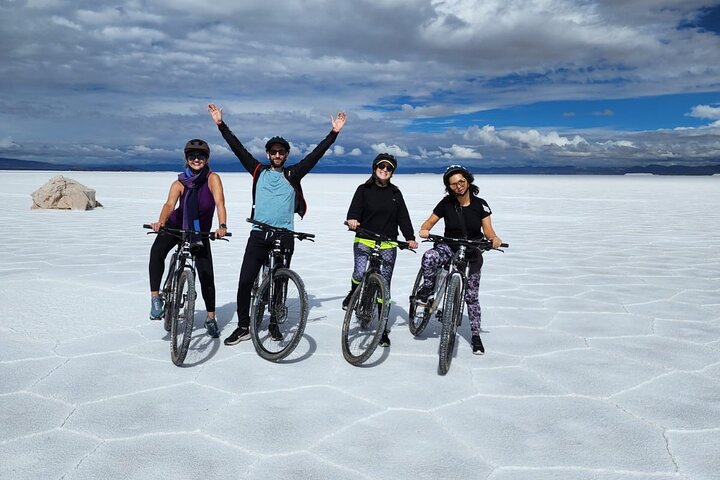 Bike Adventure in Salinas Grandes with Picnic