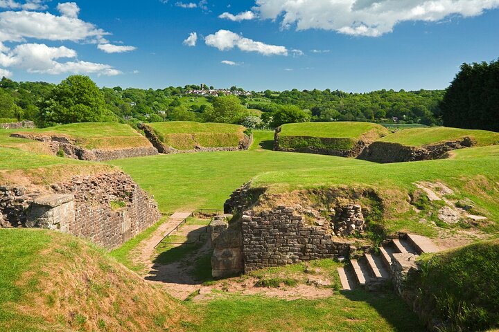 From Cardiff: 3 Amazing Castles, Tintern Abbey & Roman Caerleon
