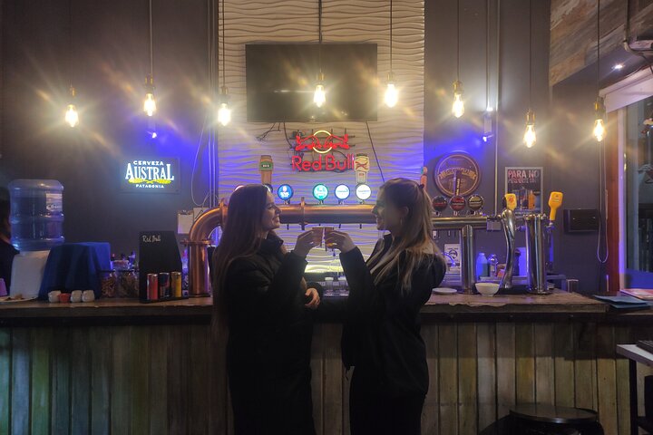 Private Bars and Pubs tour in Valparaiso with Drinks Tasting