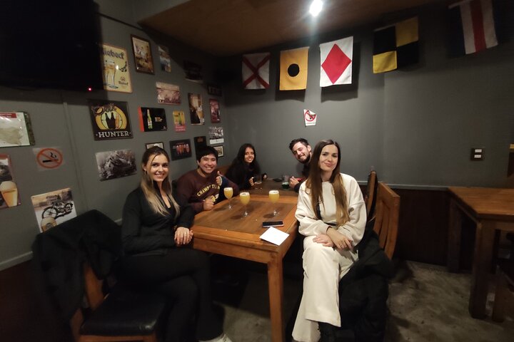 Private Bars and Pubs tour in Valparaiso with Drinks Tasting