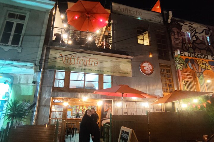 Private Bars and Pubs tour in Valparaiso with Drinks Tasting