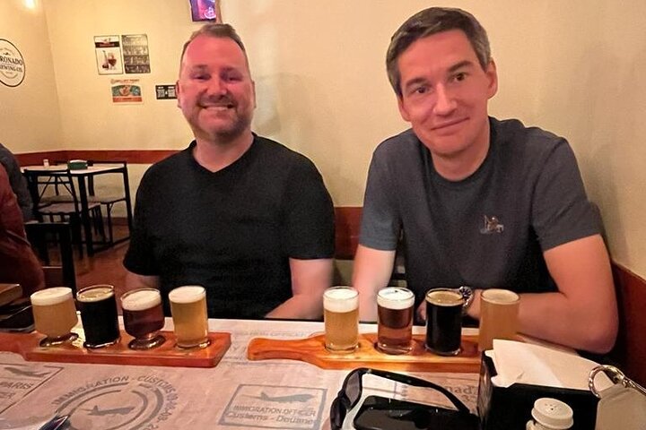 Private Bars and Pubs tour in Valparaiso with Drinks Tasting