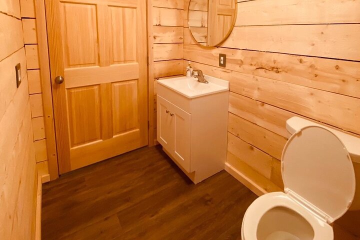 Mountaintop 360° Best Alaskan Cabin with Photography @Aurora Camp