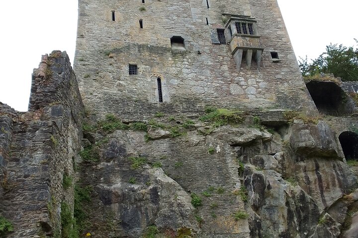 Cliffs of Moher & Bunratty Castle Day Tour