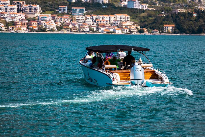VIP Private Charter: Blue Cave & Lady of the Rocks (Flexible)